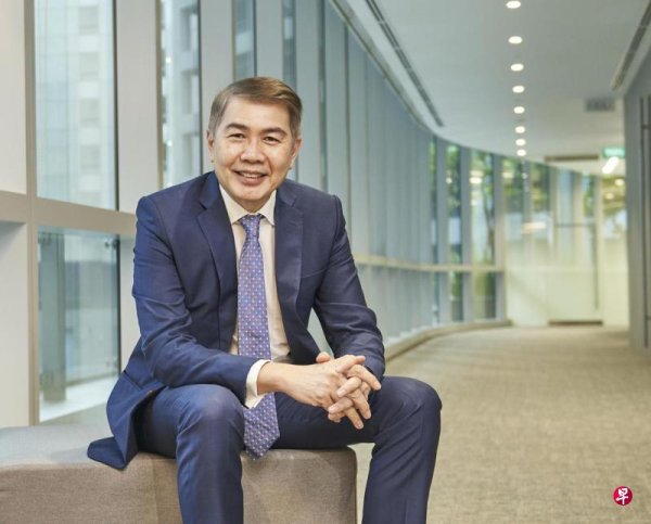 Lin Mingyan responded that he had stepped down as SBF chairman early: he should focus on his position in Changi Airport Group